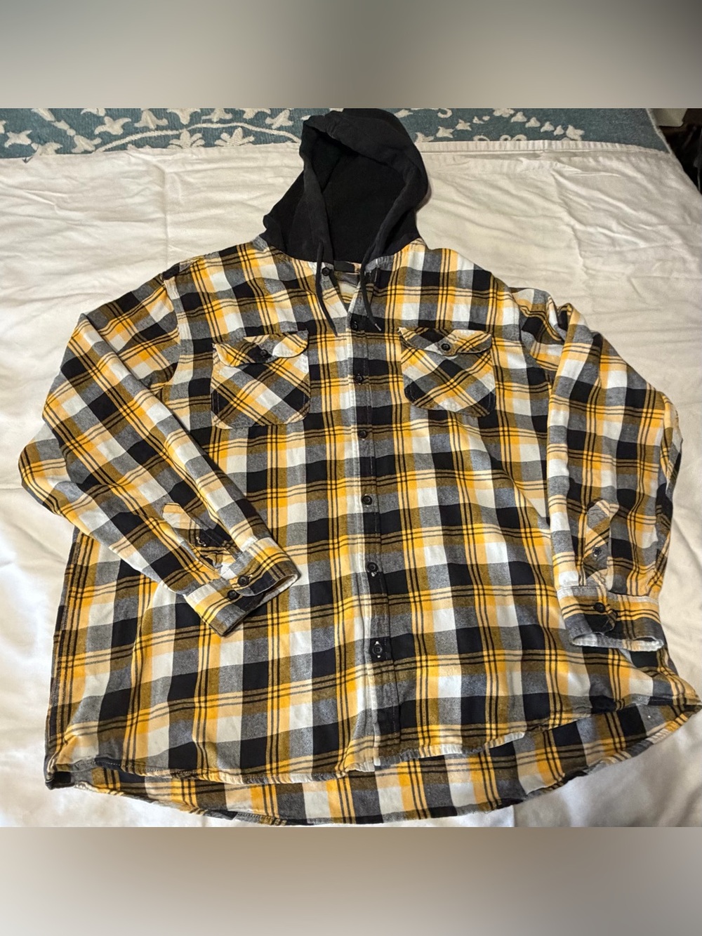 No Boundaries Black Yellow White Plaid Hooded Flannel Shirt Jacket